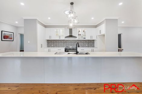 Property photo of 9 Biloba Way North Tamworth NSW 2340