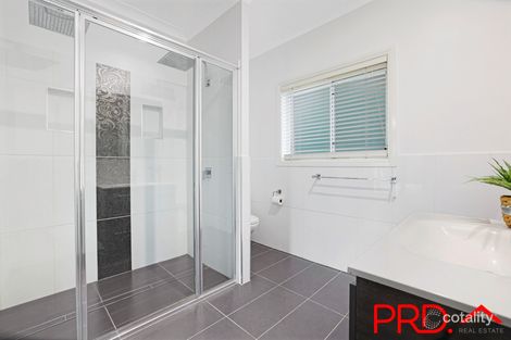 Property photo of 9 Biloba Way North Tamworth NSW 2340