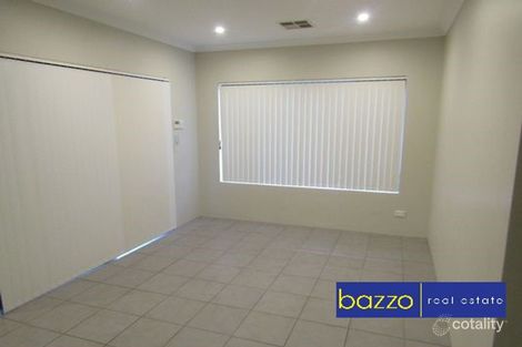 Property photo of 1/16 Paradise Quays Ballajura WA 6066