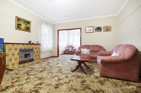 Property photo of 12 Stapleton Street Unanderra NSW 2526