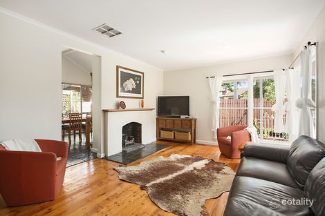Property photo of 2 Rosstrevor Crescent Mitcham VIC 3132