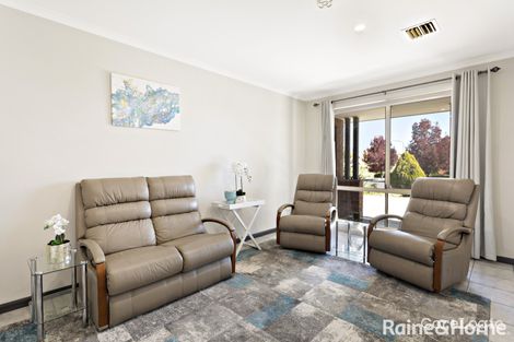 Property photo of 72A Bicentennial Drive Jerrabomberra NSW 2619