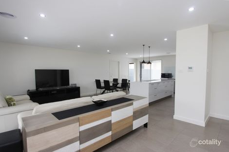 Property photo of 2/73 Mewburn Drive Goulburn NSW 2580