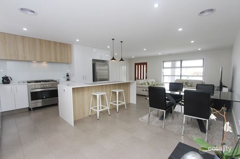Property photo of 2/73 Mewburn Drive Goulburn NSW 2580