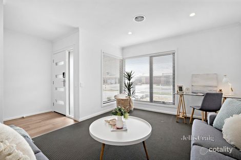 Property photo of 35 Moore Way Lucas VIC 3350