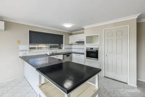 Property photo of 3 Crestridge Crescent Oxenford QLD 4210