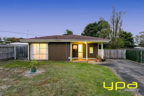 15 Valepark Cres, Cranbourne, VIC 3977