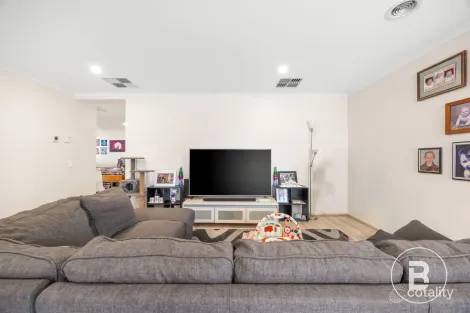 Property photo of 27 Crowther Drive Lucas VIC 3350