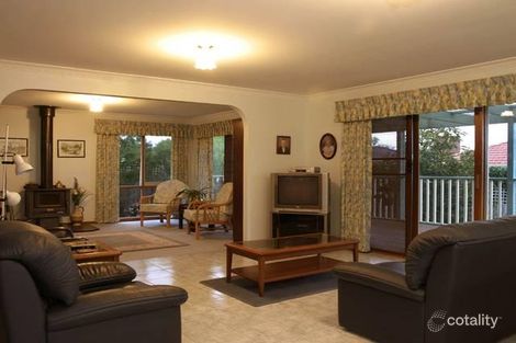 Property photo of 12 Andval Court Berwick VIC 3806