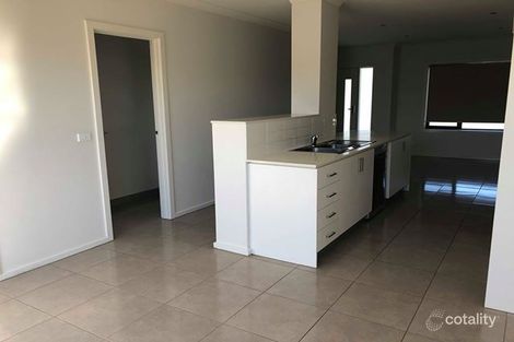 Property photo of 96 Baronial Way Craigieburn VIC 3064