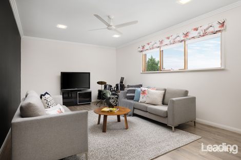 Property photo of 9 James Close Sunbury VIC 3429