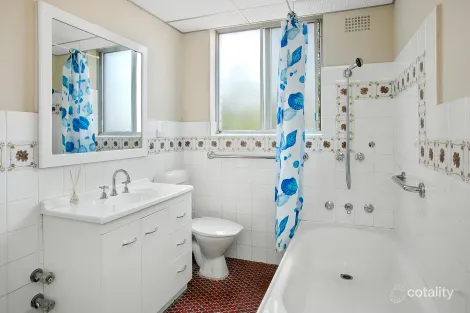 Property photo of 3B/31 Quirk Road Manly Vale NSW 2093