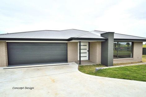50 Prior Cct, West Kempsey, NSW 2440