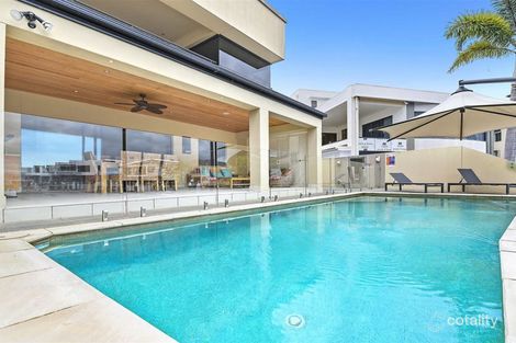 Property photo of 8 Parklane Terrace Paradise Point QLD 4216