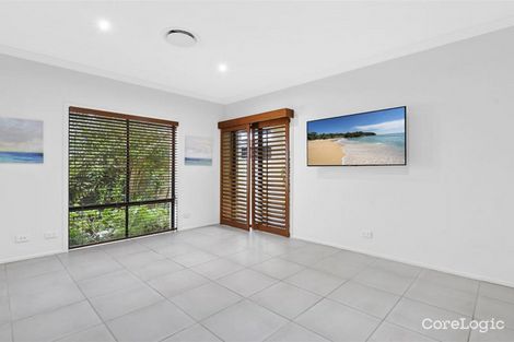 Property photo of 8 Parklane Terrace Paradise Point QLD 4216