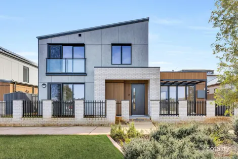 Property photo of 5 Wyn Gilmour Court Strathnairn ACT 2615
