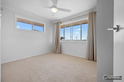 Property photo of 27 Heatherlea Street Brendale QLD 4500