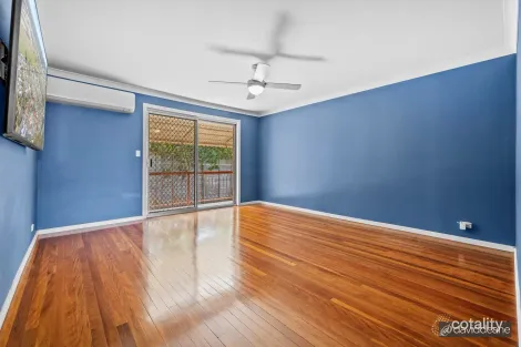 Property photo of 27 Heatherlea Street Brendale QLD 4500