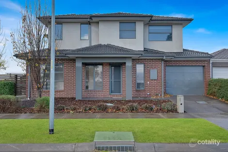 Property photo of 1 Plover Street Pakenham VIC 3810
