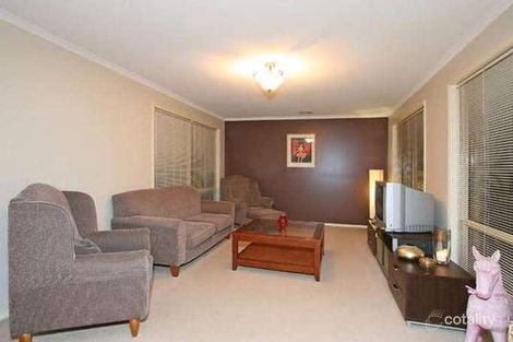 Property photo of 19 Berrima Close Craigieburn VIC 3064