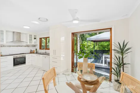 Property photo of 4 Oakglen Road North Gosford NSW 2250