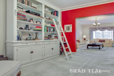 Property photo of 21 Upland Road Strathmore VIC 3041