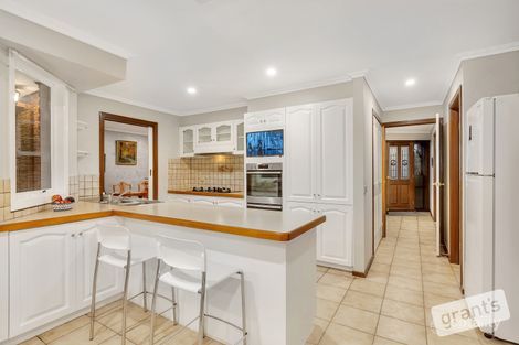 Property photo of 6 Callistemon Crescent Narre Warren VIC 3805