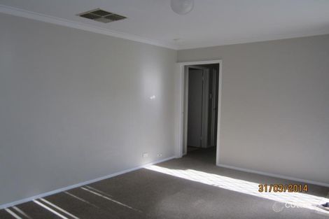 32 Vinca Way, Forrestfield, WA 6058