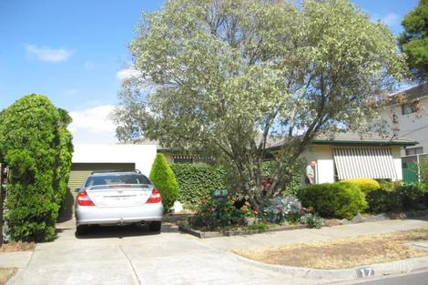 17 St Bernards Dr, Keilor East, VIC 3033