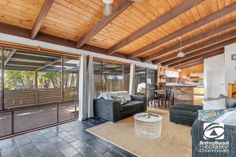 Property photo of 11 Nirringa Road Summerland Point NSW 2259