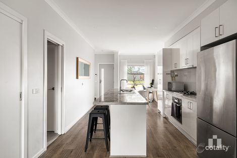 Property photo of 32 Lowe Drive Doreen VIC 3754