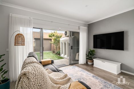 Property photo of 32 Lowe Drive Doreen VIC 3754