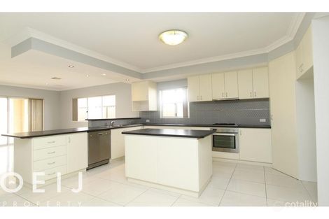 Property photo of 1 Chile Way Aubin Grove WA 6164