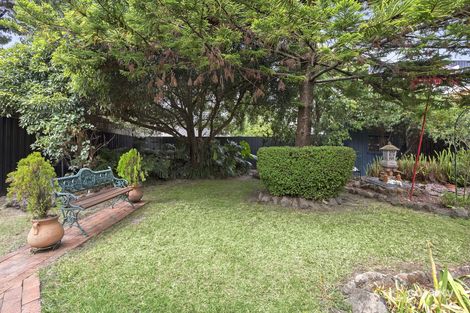Property photo of 4 Dixon Grove Blackburn VIC 3130