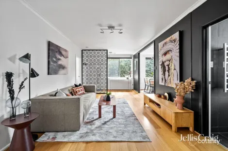 2/80 Mason St, Newport, VIC 3015