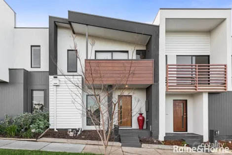 Property photo of 6 Zenith Walk Greenvale VIC 3059