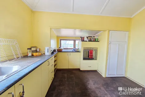 Property photo of 37 Haig Street Clermont QLD 4721