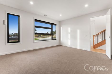 Property photo of 29 Elderfield Circuit Doreen VIC 3754