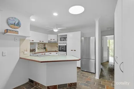 Property photo of 5 Takara Court Karana Downs QLD 4306