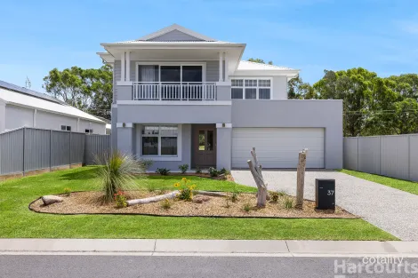 Property photo of 37 Swift Place South West Rocks NSW 2431