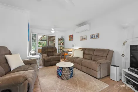 Property photo of 5 Takara Court Karana Downs QLD 4306