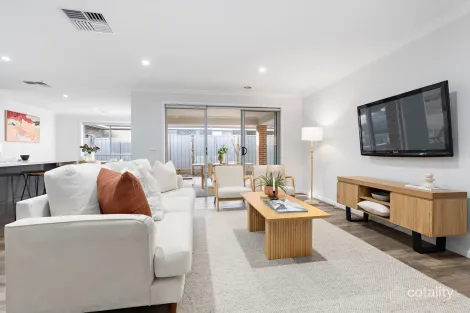 Property photo of 12 Friarbird Way Thurgoona NSW 2640