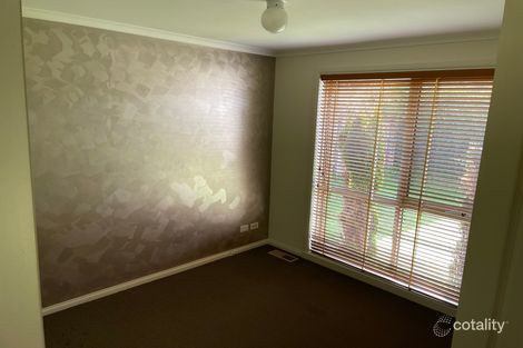 Property photo of 35 David Collins Drive Endeavour Hills VIC 3802