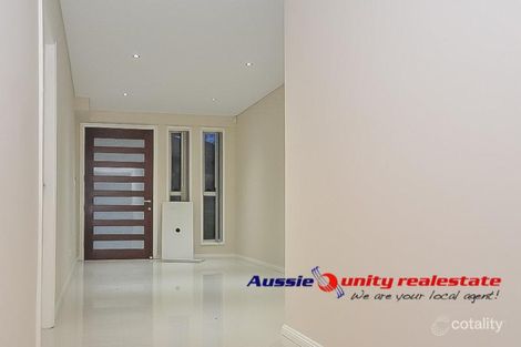 1 Burrabogee Rd, Old Toongabbie, NSW 2146