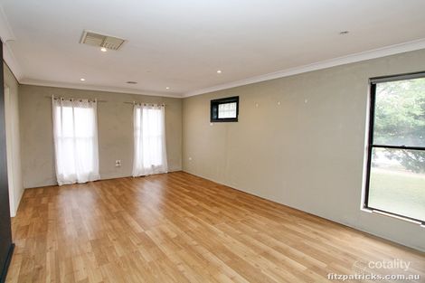 Property photo of 5 Crisp Drive Ashmont NSW 2650