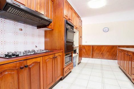 Property photo of 7 Balmoral Close Kings Park VIC 3021