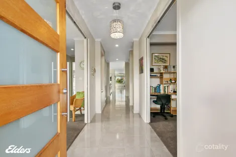 33 Barlows Rd, Won Wron, VIC 3971