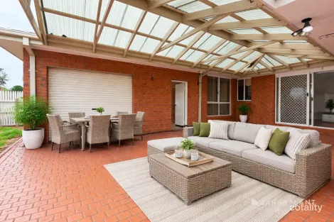 Property photo of 7 Coolong Avenue Berwick VIC 3806