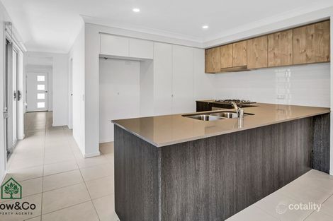 Property photo of 24 East Beaumont Road Park Ridge QLD 4125