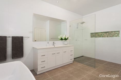 Property photo of 34 Old Farm Place Ourimbah NSW 2258